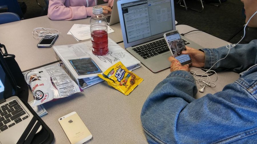 MCHS students are distracted by their phones during class.