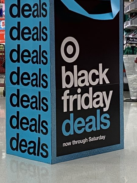 Stores prepare their shoppers as they start to extend Black Friday sales through the weekend.